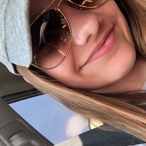 Meet your Posher, Paige